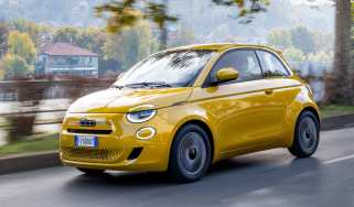 Fiat 500 Hybrid - action